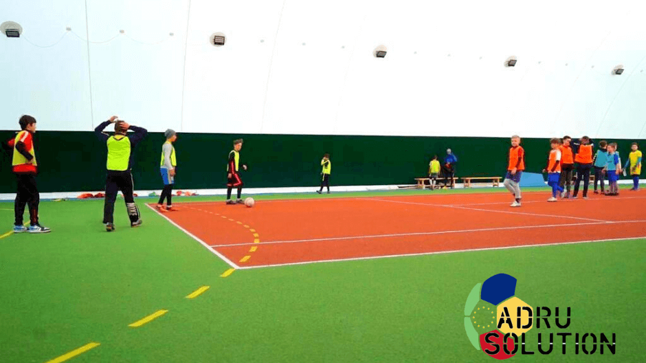 terenuri de sport gazon sintetic