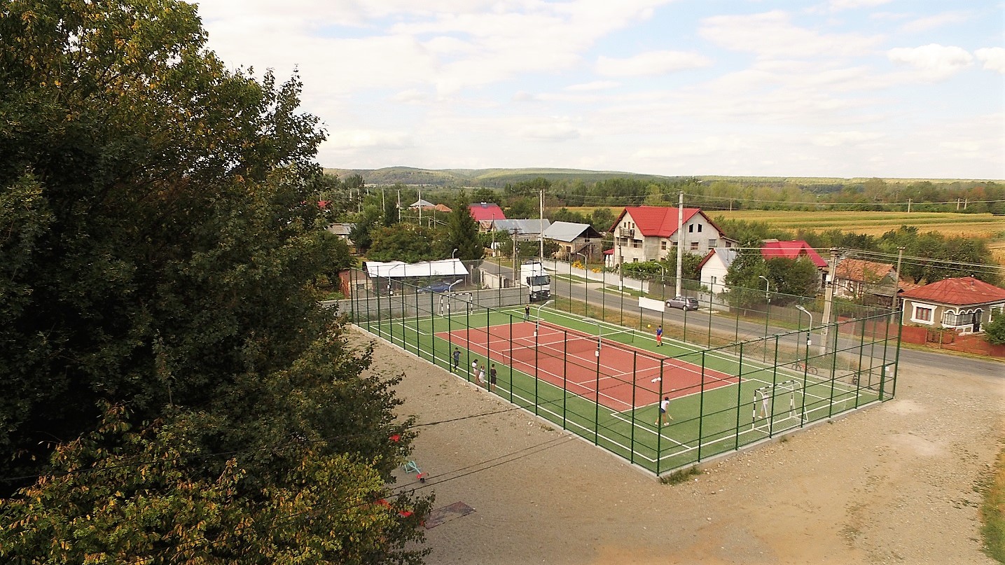 terenuri de sport gazon sintetic